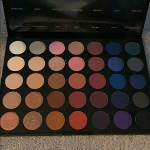 New Stunning Vibes Morphe Palette